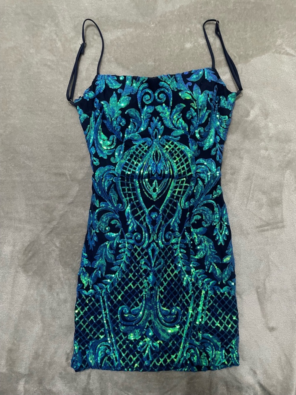 Windsor Kaylie Blue & Green Sequin Mini Dress Homecoming Open Back Size Small